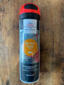 Herzo spuitbus, fluorescerende terreinmarker - Fluo TP® - 500 ml rood.